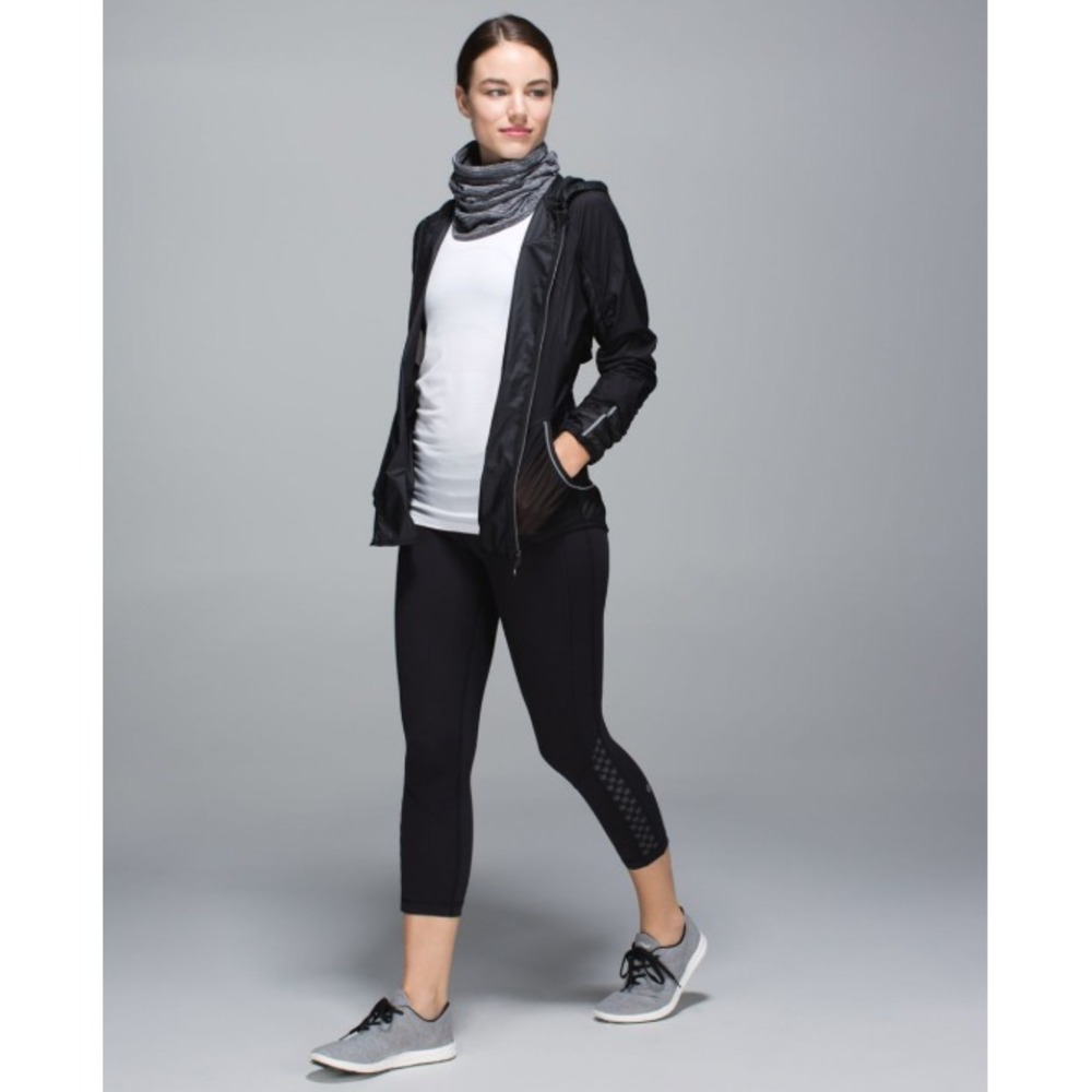 Lululemon Run Inspire Crop II Black Leggings Sz 4 Activewear Leggings Running